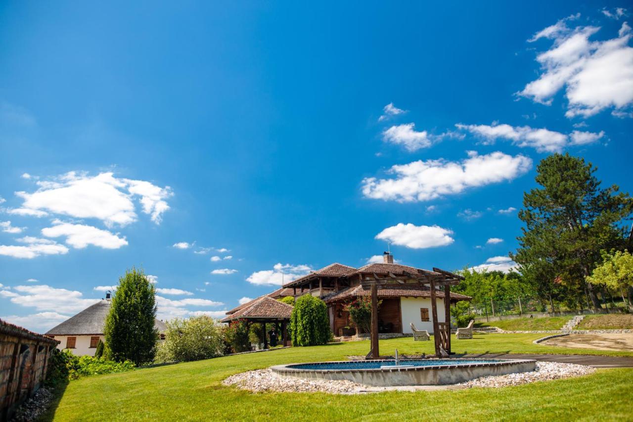 Woodland Resort Kragujevac Dış mekan fotoğraf