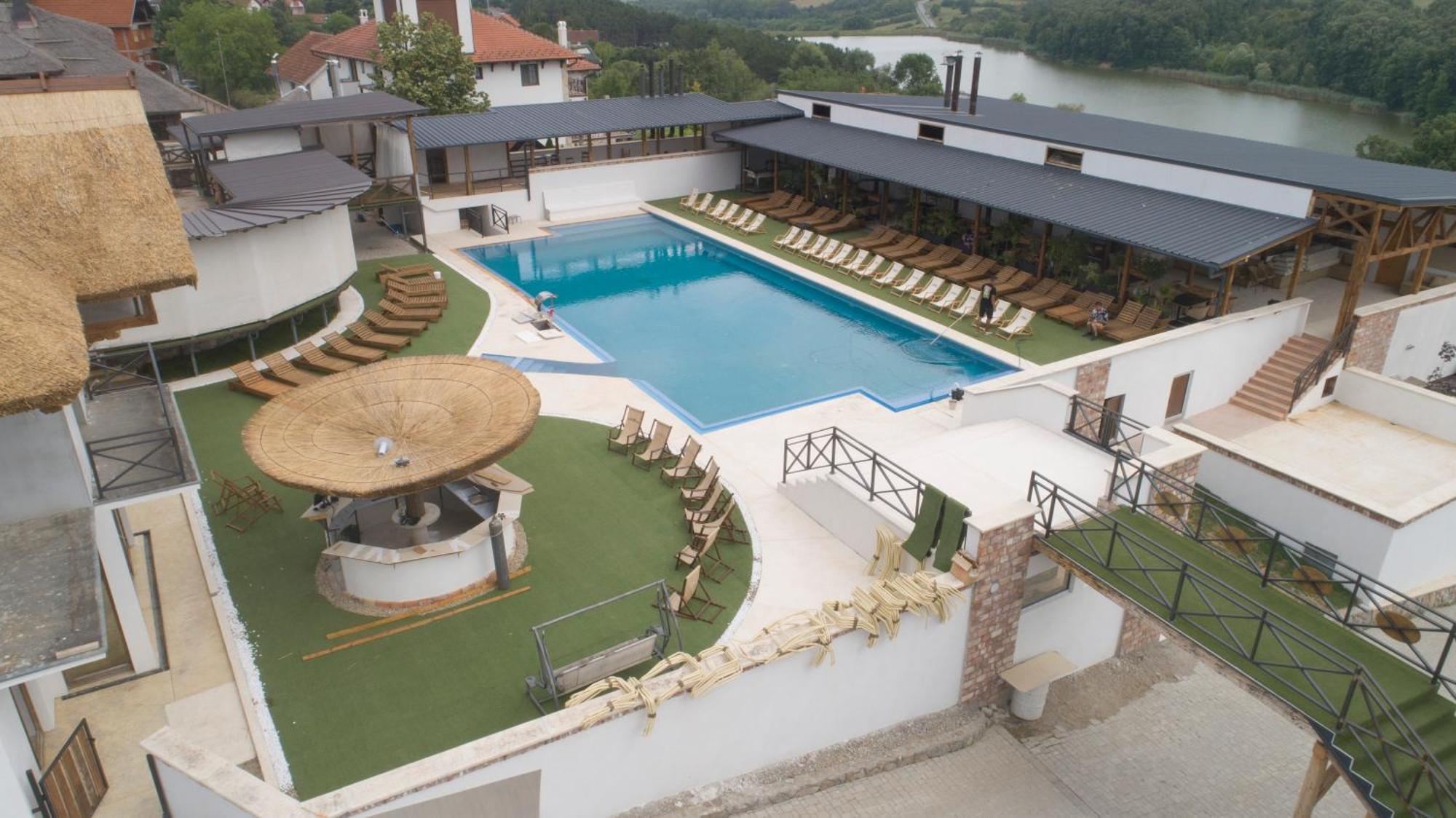 Woodland Resort Kragujevac Dış mekan fotoğraf
